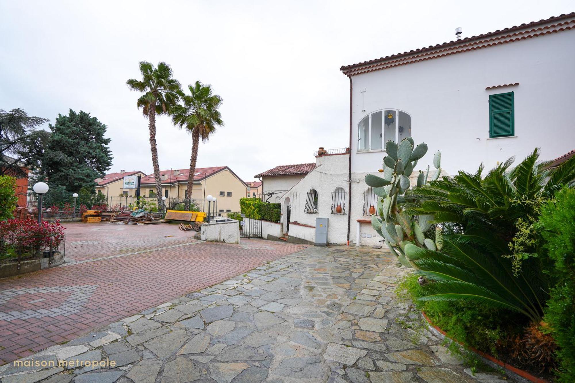 Moresco Apartment Pietra Ligure Exterior foto
